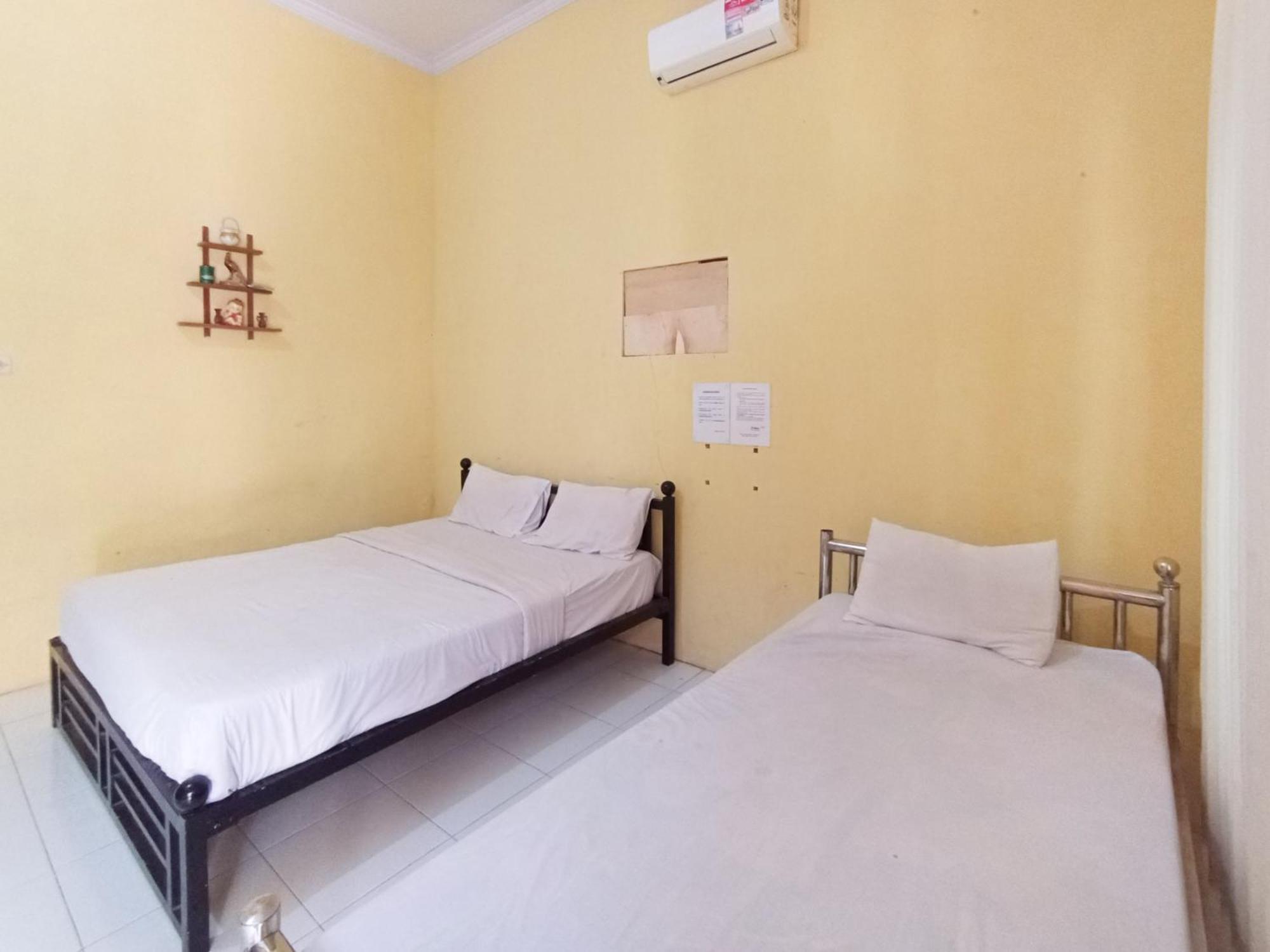 Reddoorz At El Shaday Homestay Banyuwangi Banyuwangi  Luaran gambar