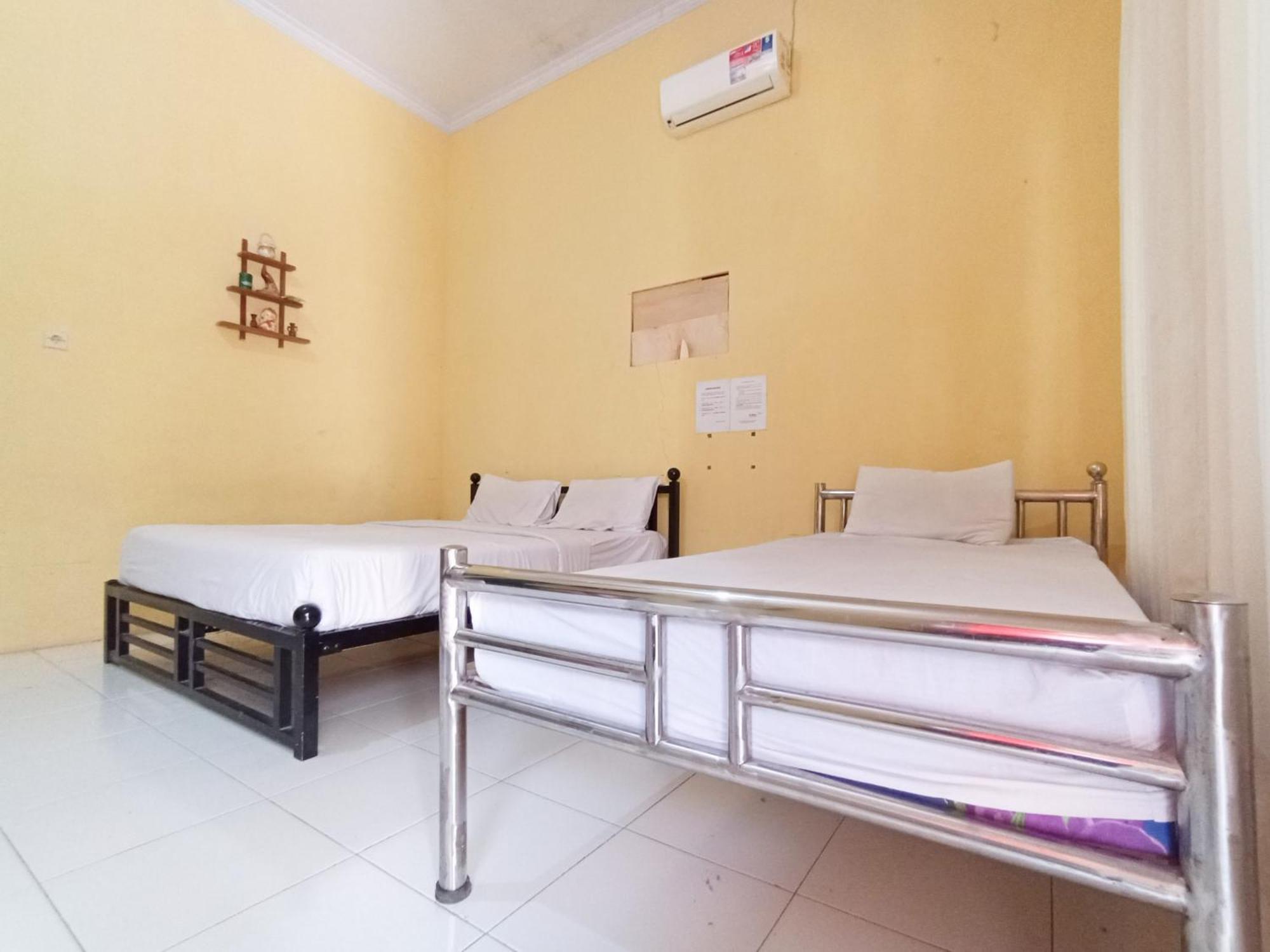 Reddoorz At El Shaday Homestay Banyuwangi Banyuwangi  Luaran gambar