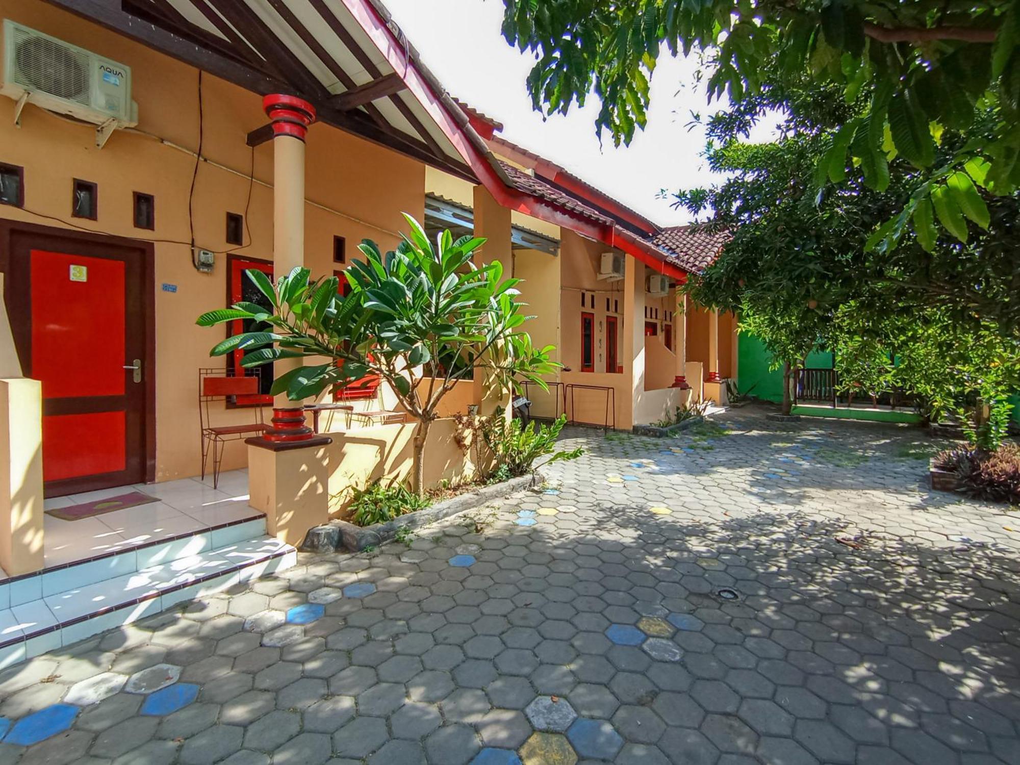 Reddoorz At El Shaday Homestay Banyuwangi Banyuwangi  Luaran gambar